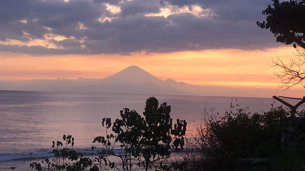 Elite Havens - Villa Kukenan - Lombok Indonesia - Picturesque sunset views